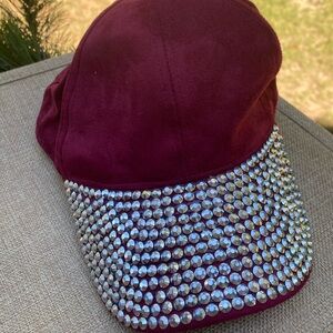 Ladies Trucker Hat studded redwine